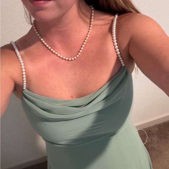 Elegant Green Maxi Dress with Pearl Adjustable Straps - Picture 9 of 9